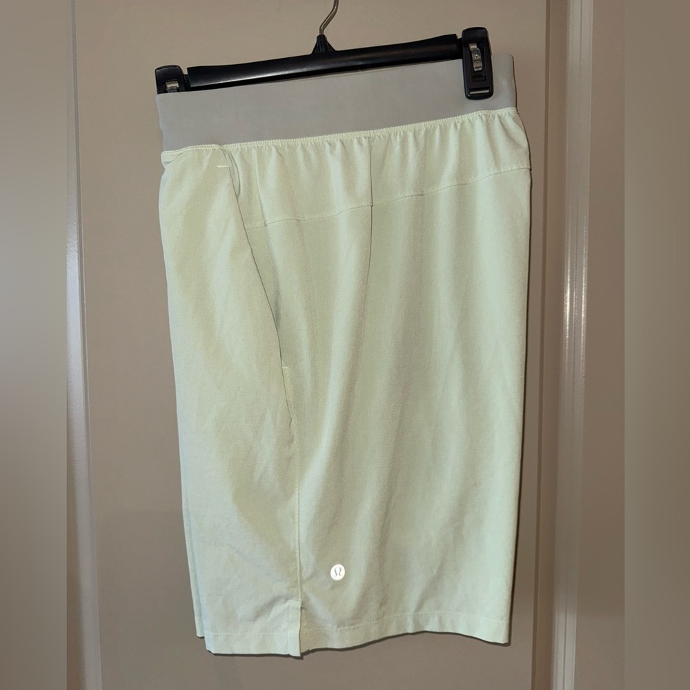 Lululemon Men’s Non-Liner Shorts, size XL